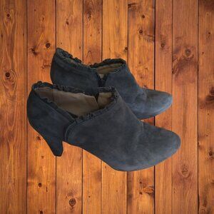 Jigsaw Women's Size 40/9 Gray Suede Heeled Ankle Boots Booties Side Zip Ruffle